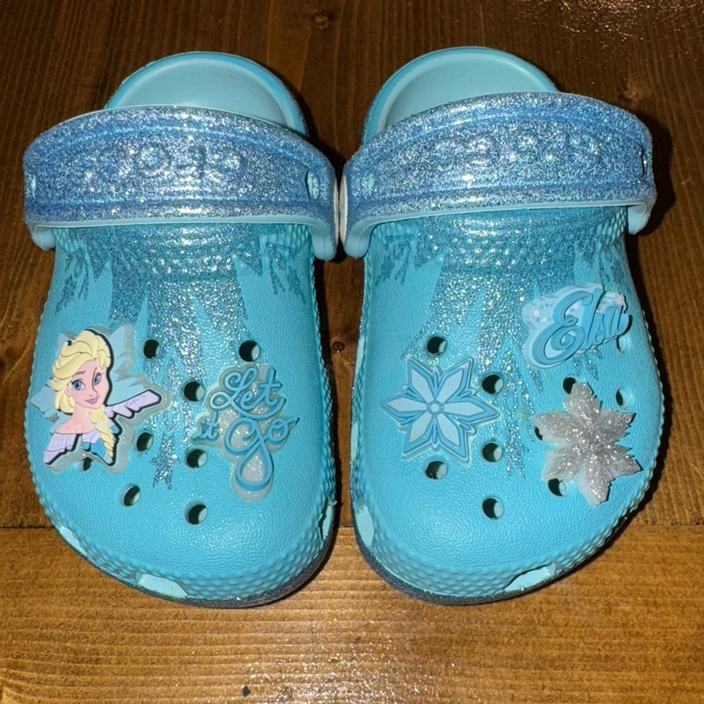 Disney Frozen Elsa Glitter Crocs w/ Jibbitz Charms – Kids SZ 4